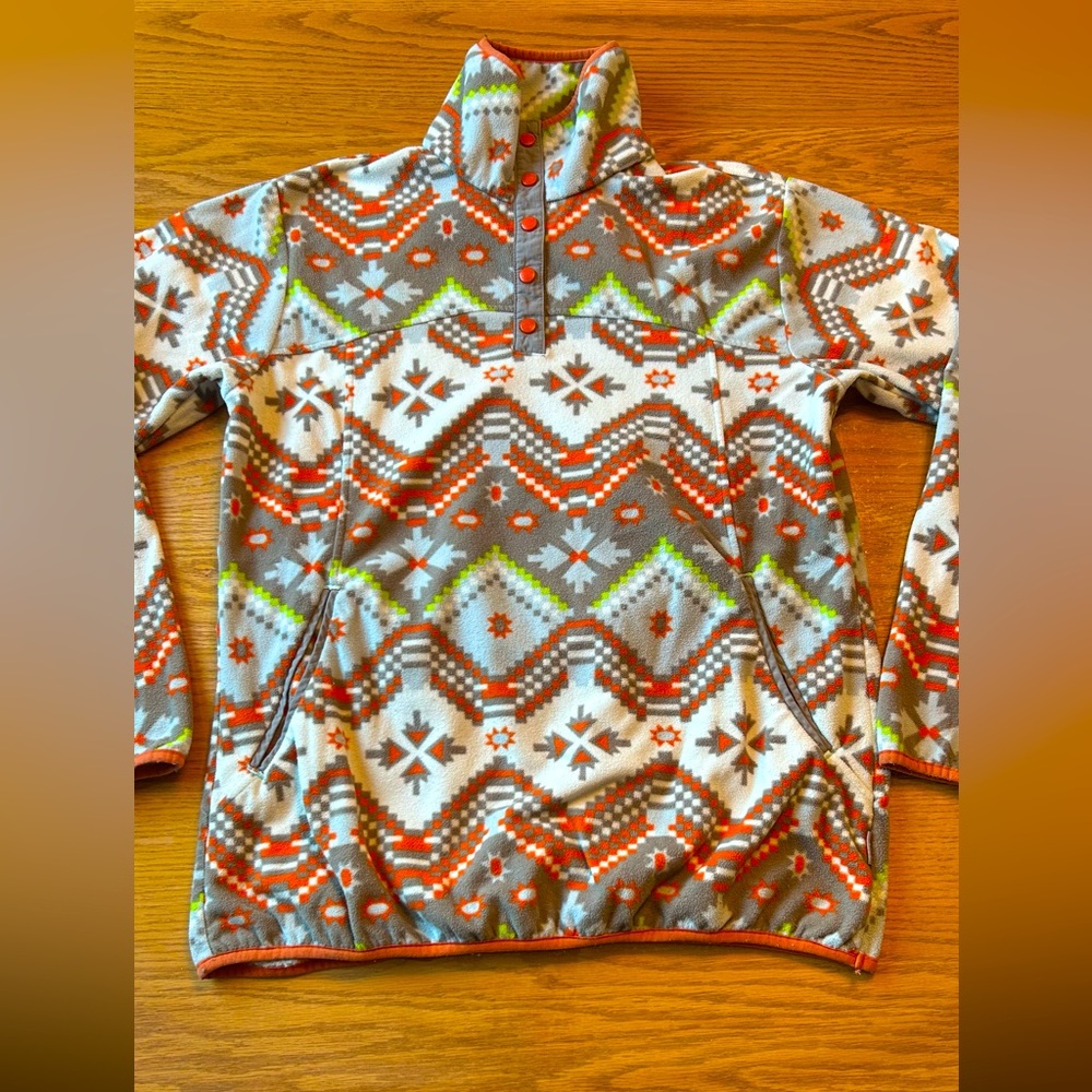 Women’s Woolrich fleece sweater